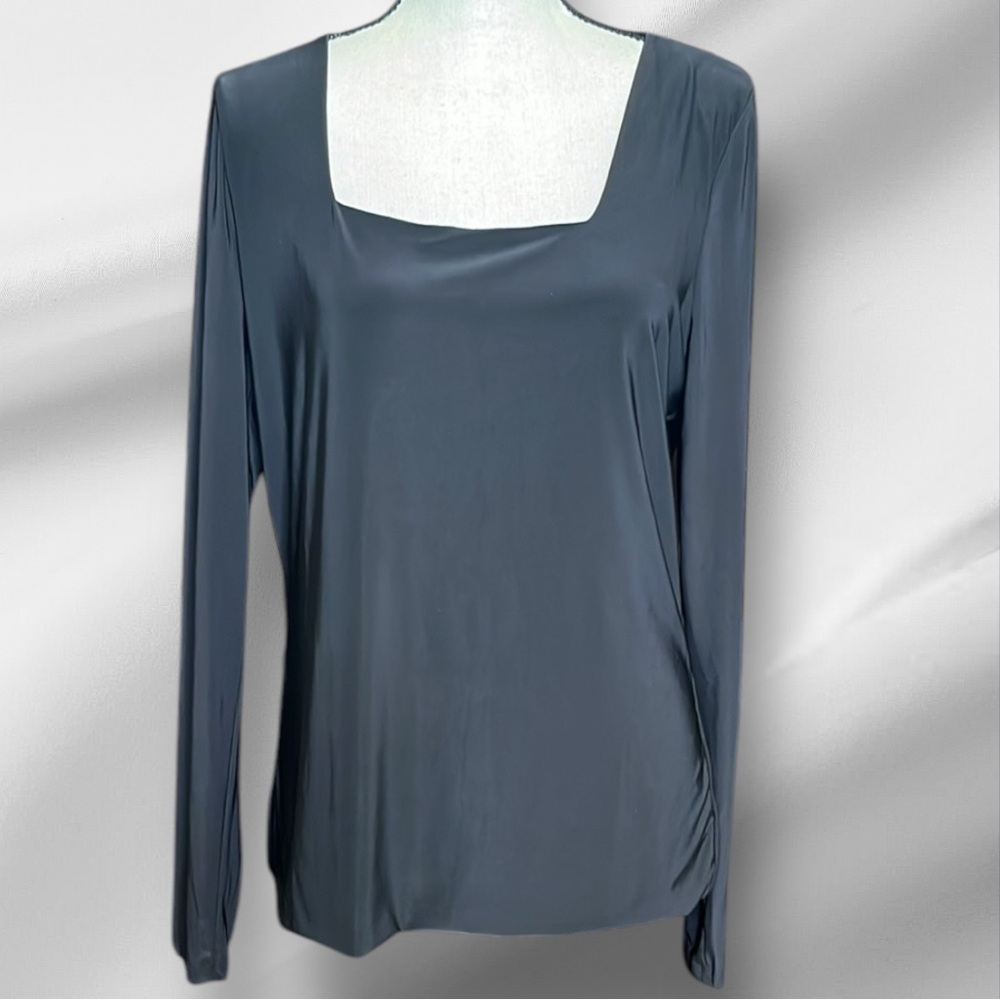 Gemma and Olivia black square neck long sleeve blouse